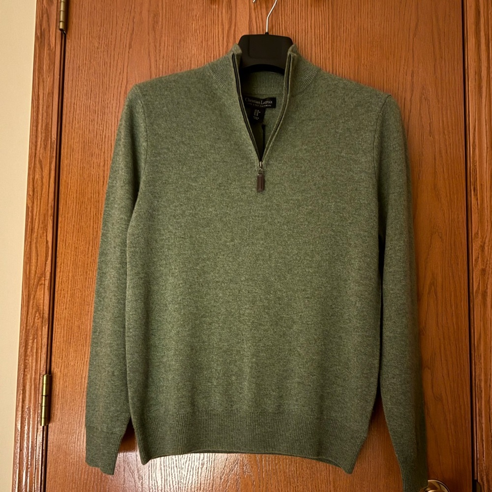 This Christian Lacroix Cashmere 2 PLY Sweater is a luxurious